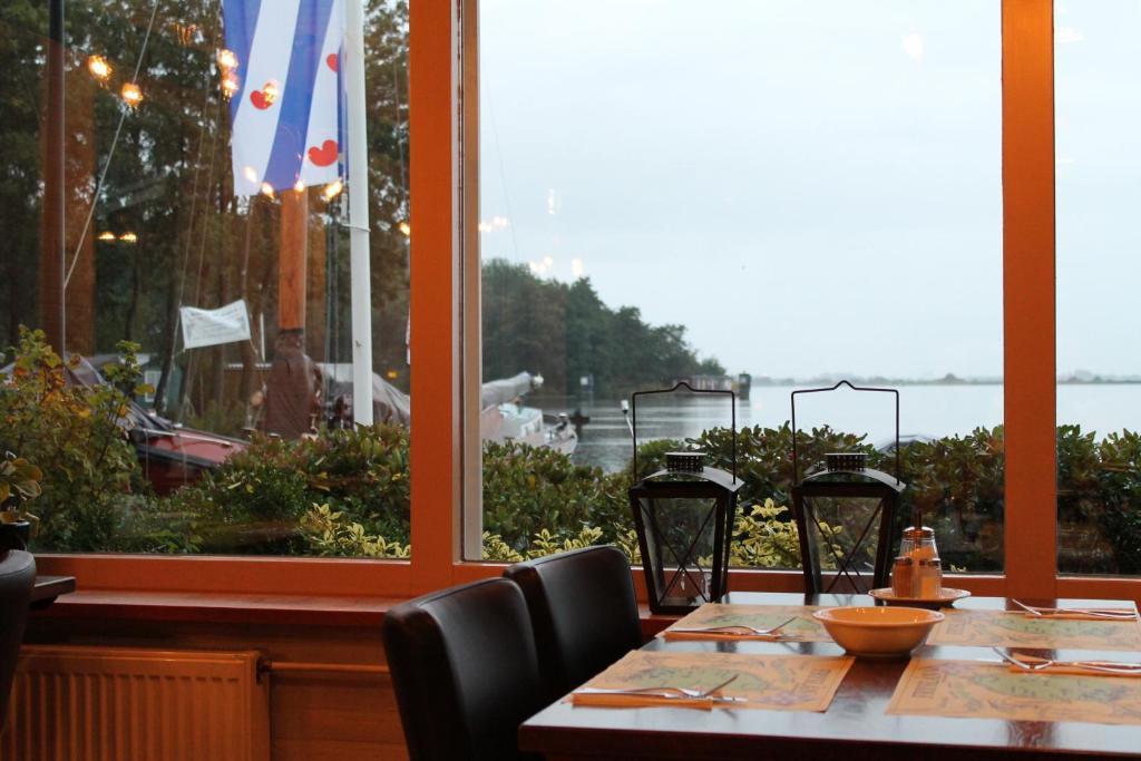 Hotel Restaurant Ie Sicht De Veenhoop Exterior photo
